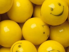 Dubble Bubble 1 Inch Gumballs Smiley Face 1lb